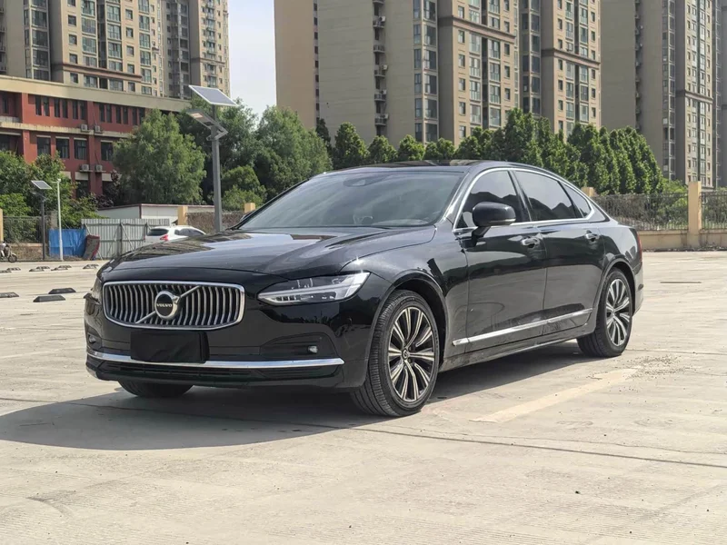 Volvo S90 — фото 1