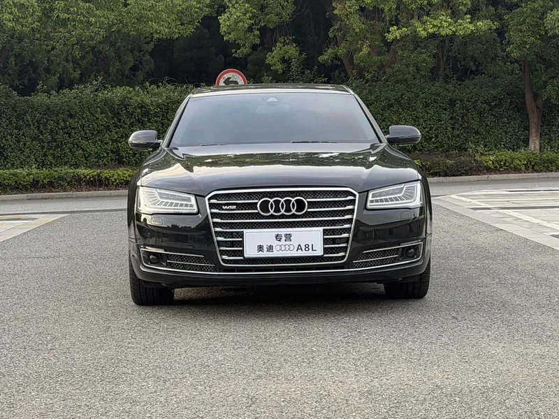 Audi A8 — фото 2