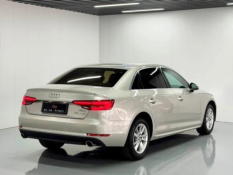 Audi A4L — фото 5