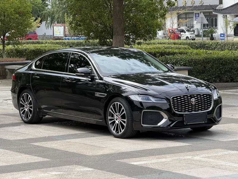 Jaguar XFL — фото 2