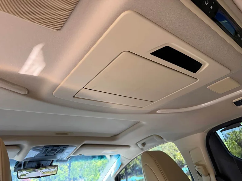 Toyota Alphard — фото 21