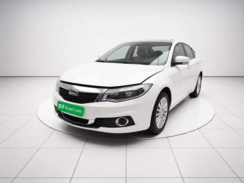 Qoros 3 — фото 1