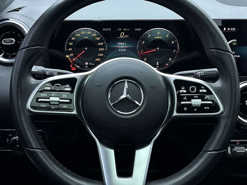 Mercedes-Benz GLA — фото 12