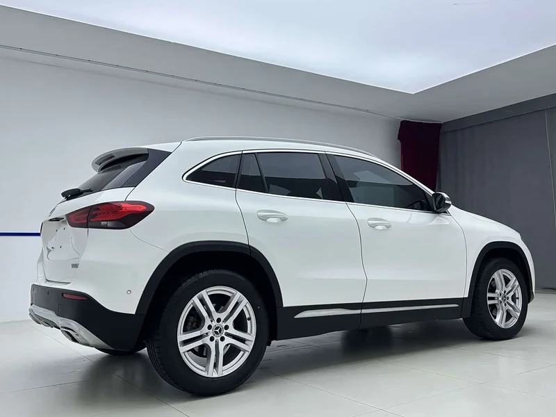 Mercedes-Benz GLA — фото 6