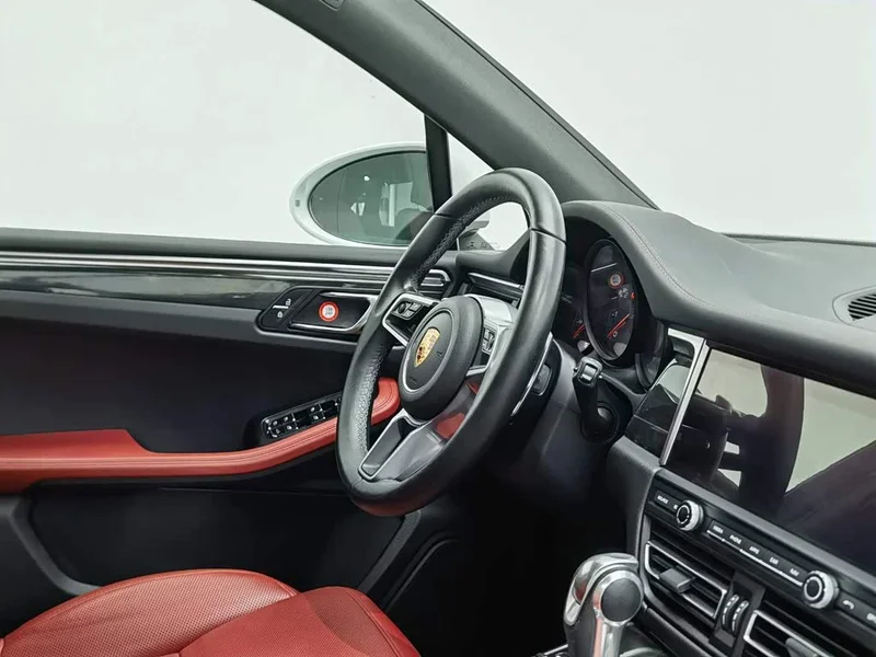 Porsche Macan — фото 22