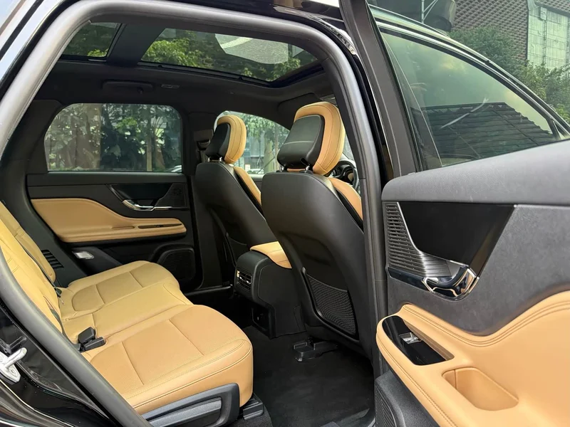 Jeep Renegade — фото 15