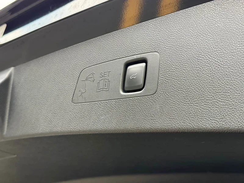 Jeep Renegade — фото 19
