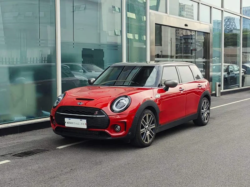MINI CLUBMAN — фото 1