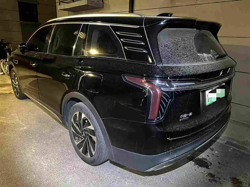 Hongqi HS7 PHEV — фото 3