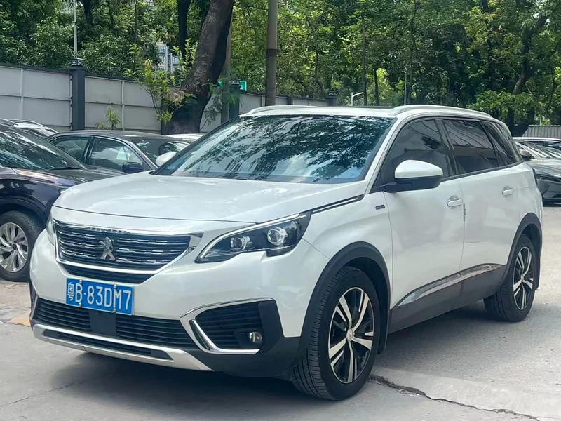 Peugeot 5008 — фото 1