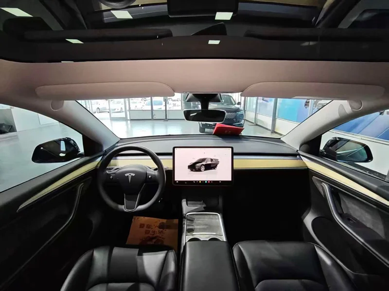 Tesla Model Y — фото 4