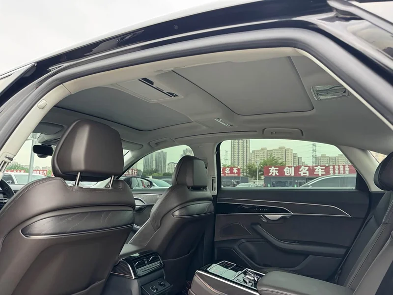 Audi A8 — фото 13