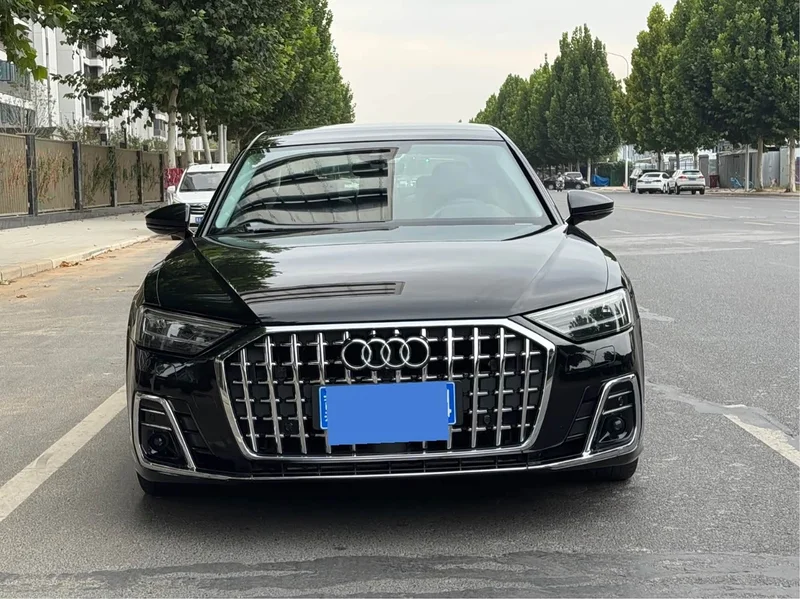 Audi A8 — фото 2