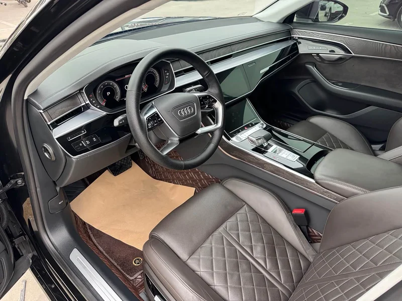 Audi A8 — фото 9