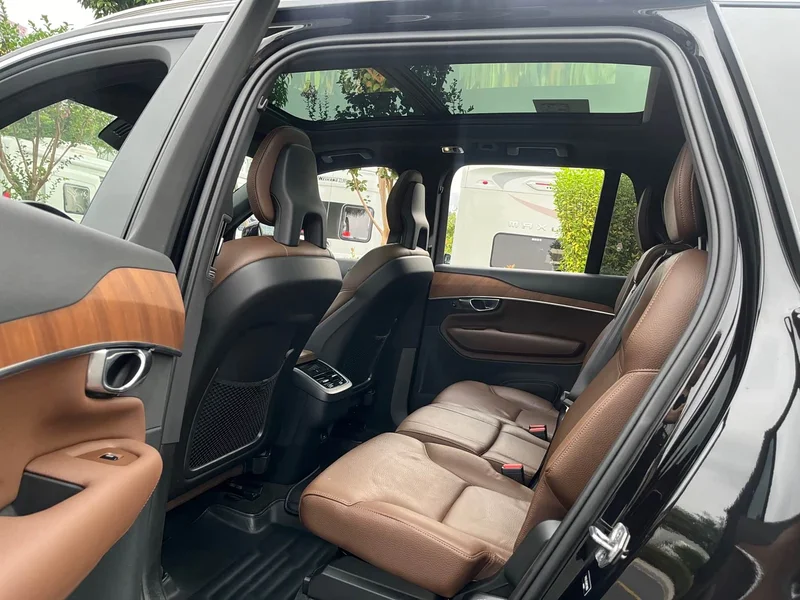 Volvo XC90 — фото 15