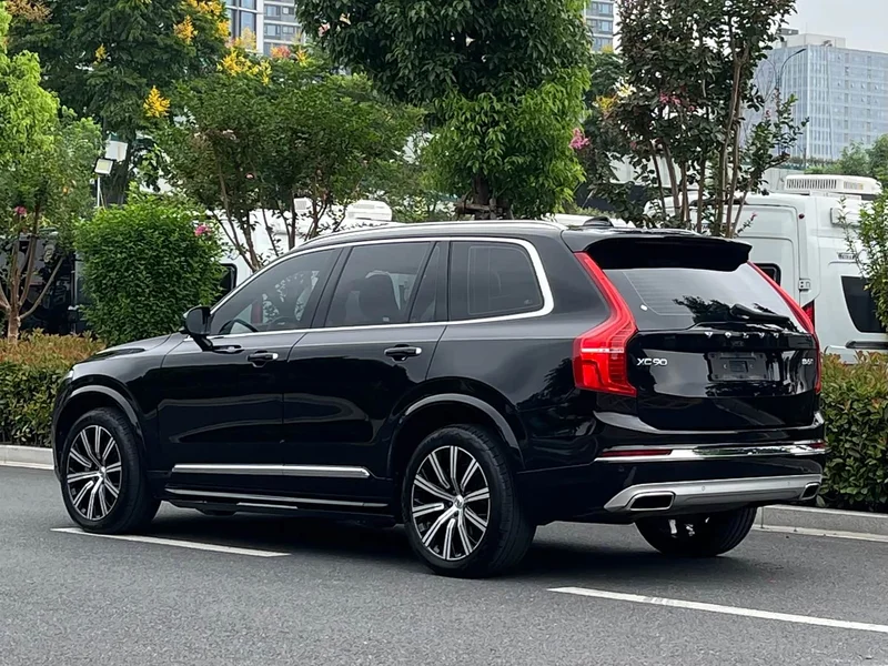 Volvo XC90 — фото 4