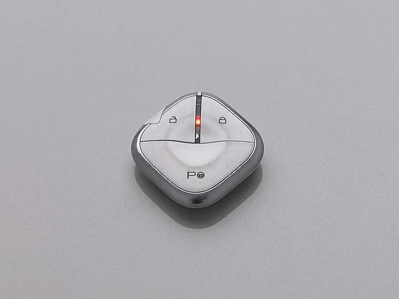 Baojun Yunduo — фото 19