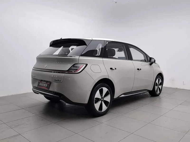 Baojun Yunduo — фото 2