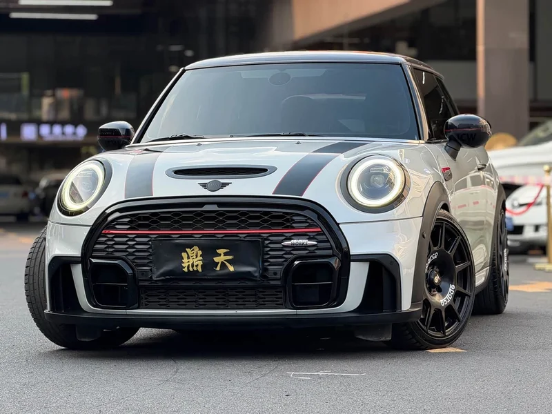 MINI JCW — фото 1