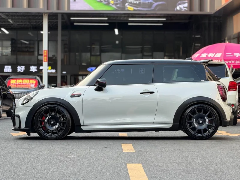 MINI JCW — фото 6