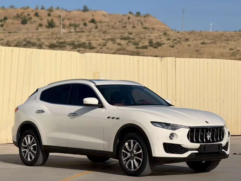 Maserati Levante — фото 3