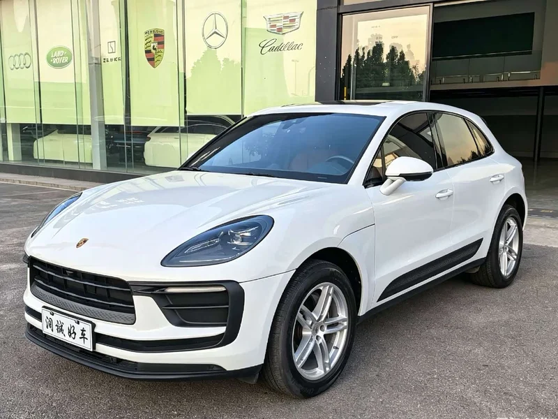 Porsche Macan — фото 1