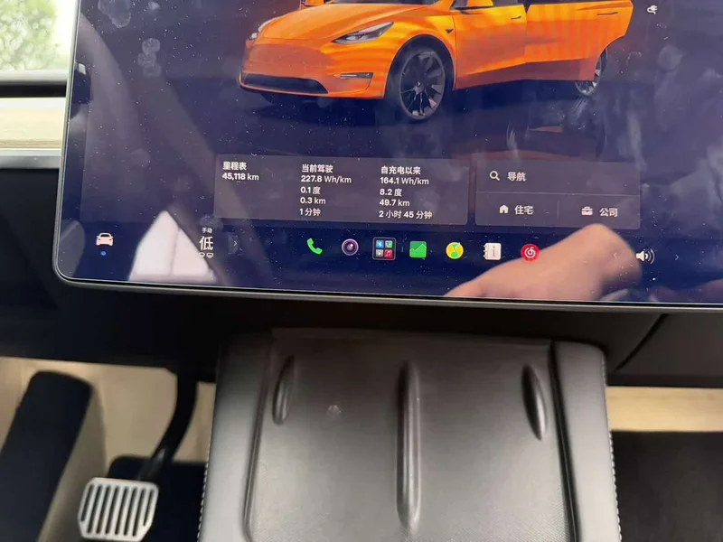 Tesla Model Y — фото 14