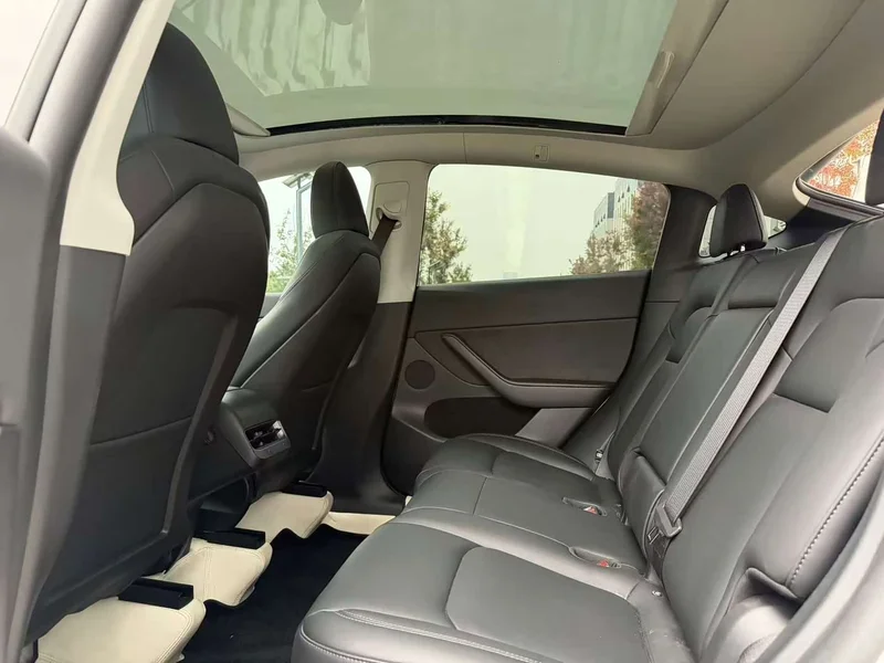 Tesla Model Y — фото 16