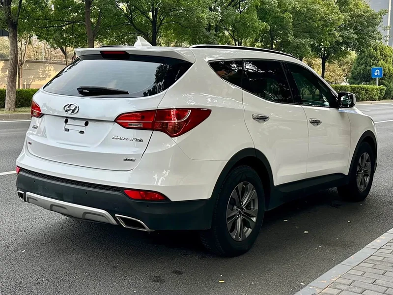 Hyundai Santa Fe — фото 14