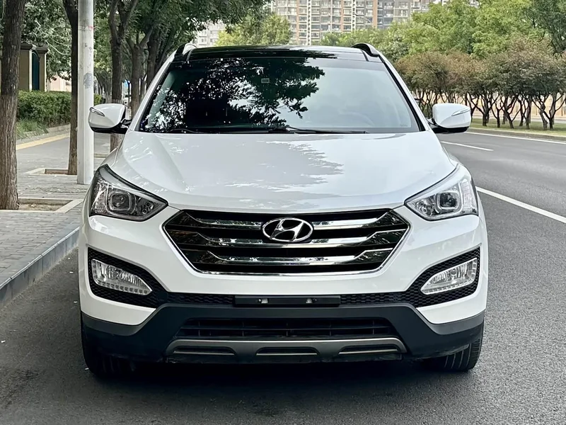Hyundai Santa Fe — фото 2