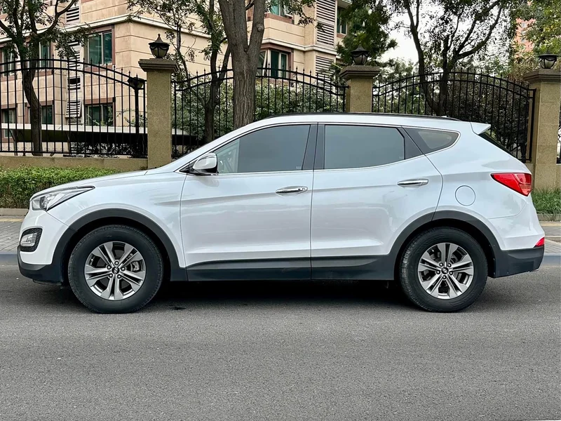 Hyundai Santa Fe — фото 3