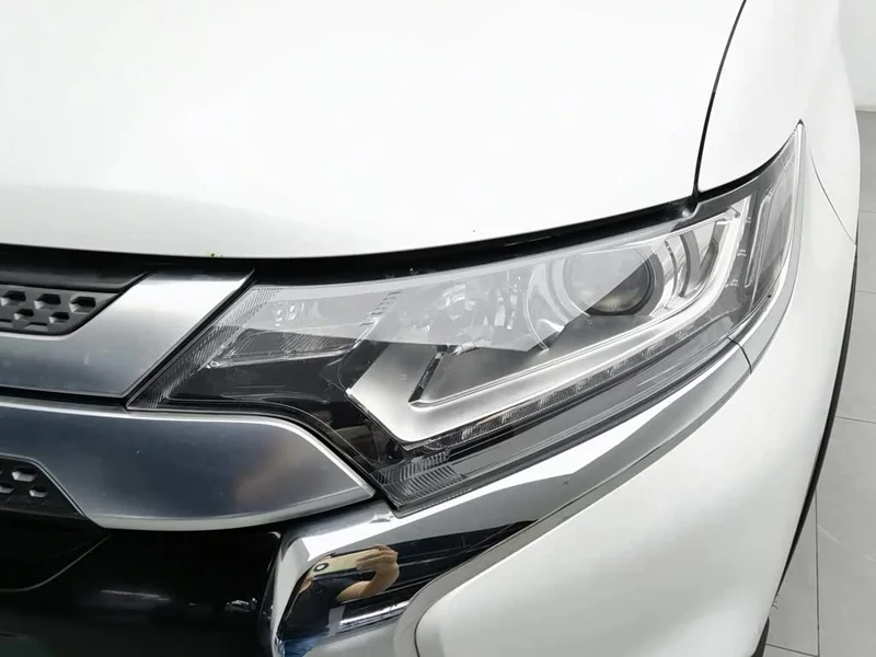 Mitsubishi Outlander — фото 7