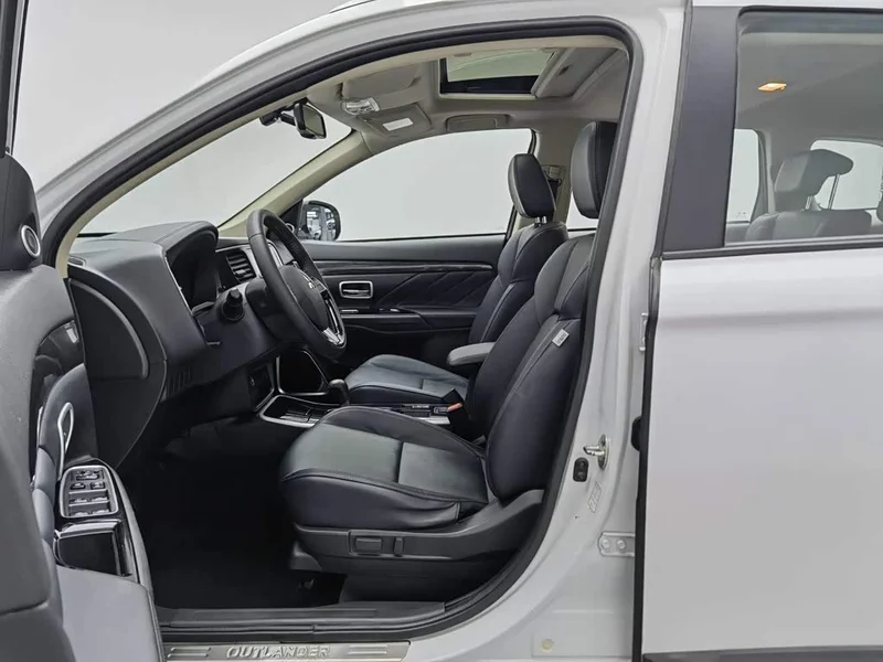 Mitsubishi Outlander — фото 10