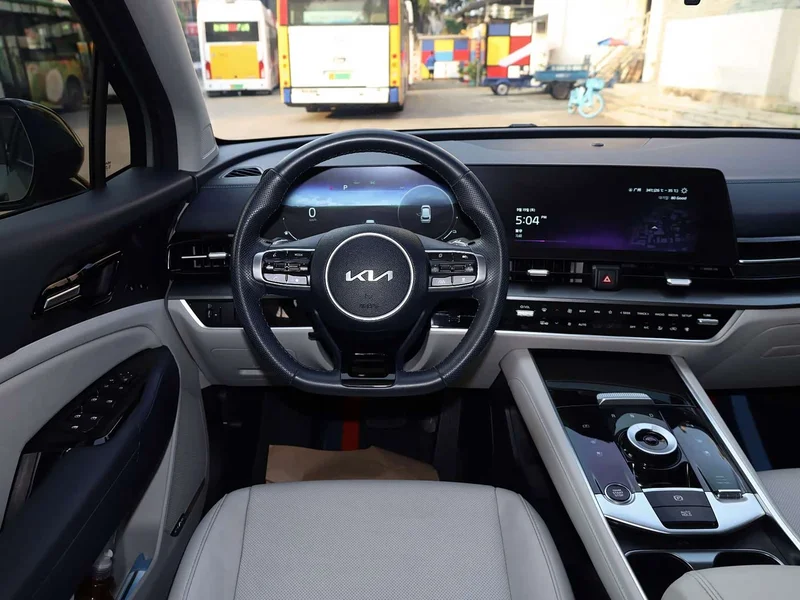 Kia Sportage — фото 10
