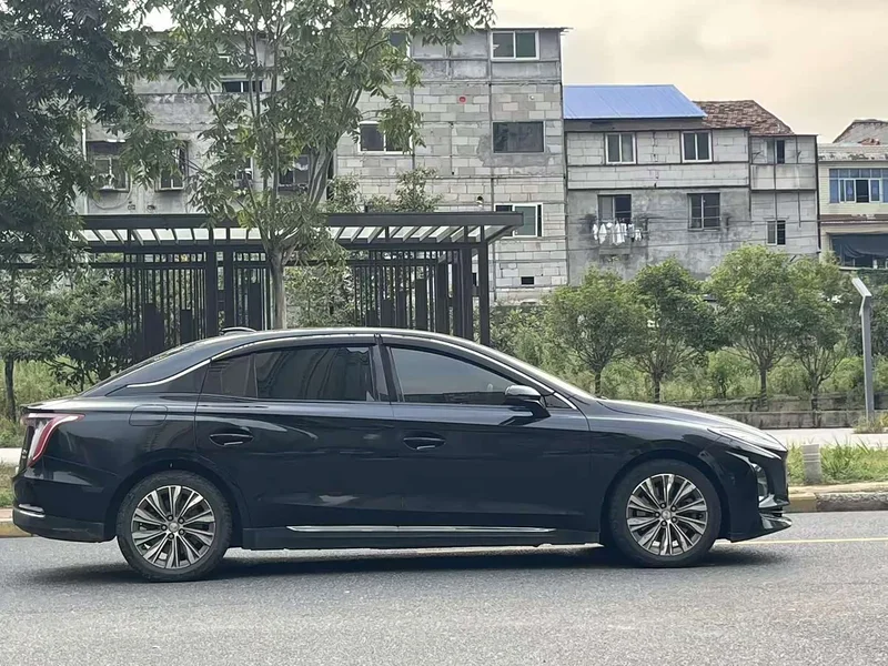 Hongqi E-QM5 — фото 8