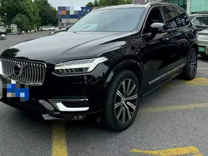 Volvo XC90 — фото 1