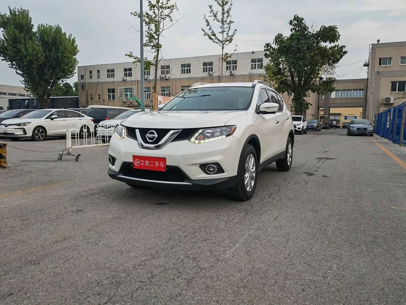 Nissan X-Trail — фото 1