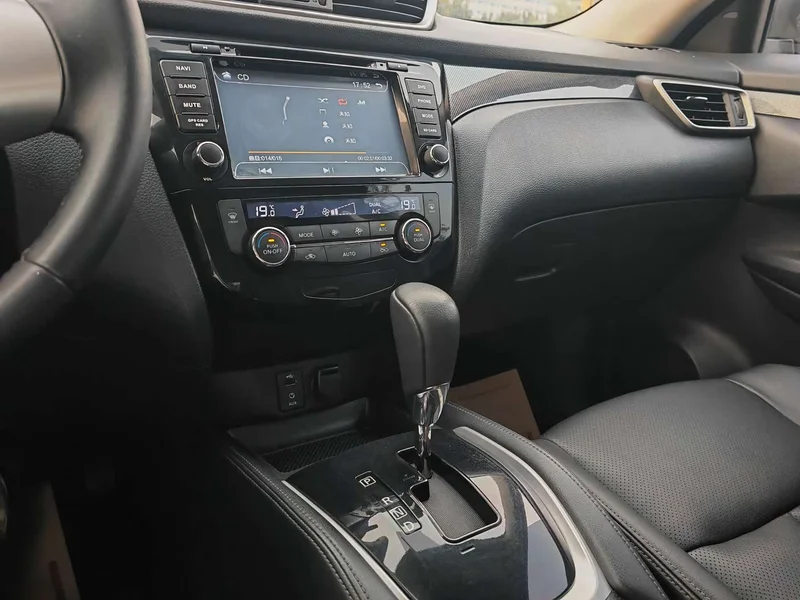 Nissan X-Trail — фото 10