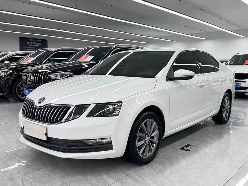 Volkswagen Octavia — фото 1