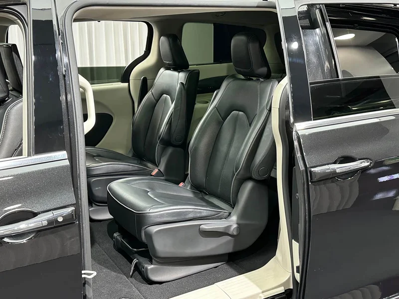 Jeep Grand Voyager Imported — фото 13