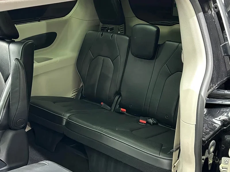 Jeep Grand Voyager Imported — фото 17