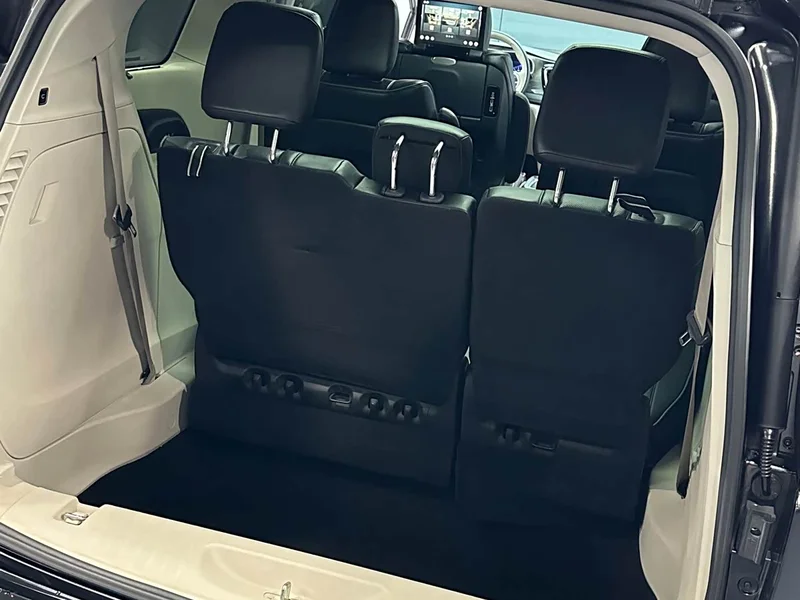 Jeep Grand Voyager Imported — фото 30