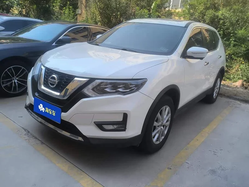 Nissan X-Trail — фото 1