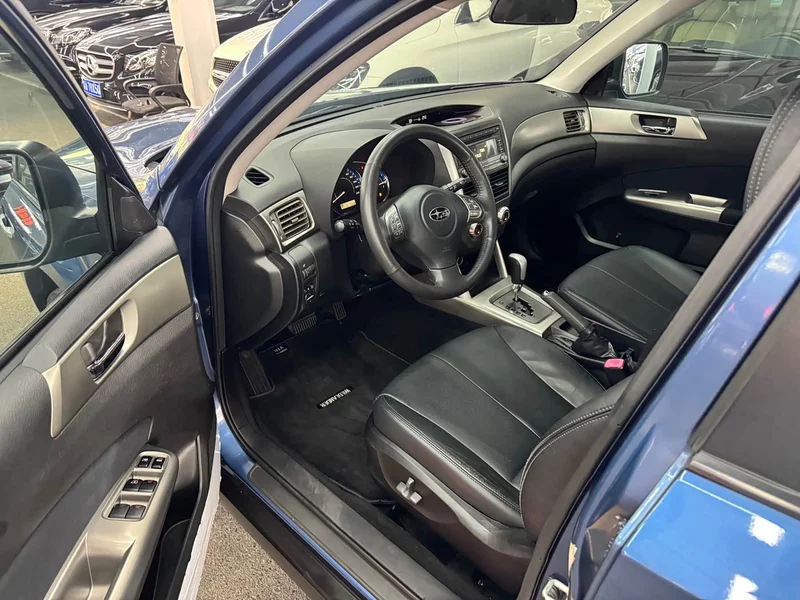 Subaru Forester — фото 8