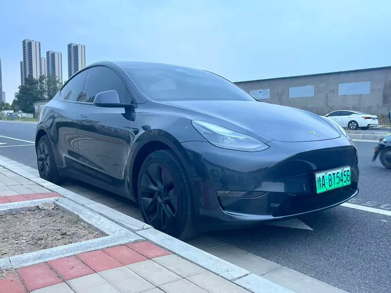 Tesla Model Y — фото 3