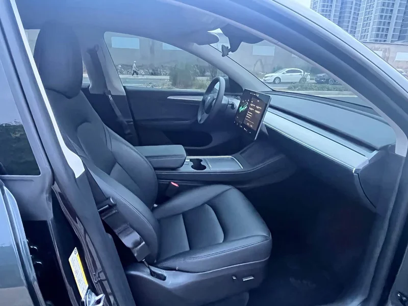 Tesla Model Y — фото 4