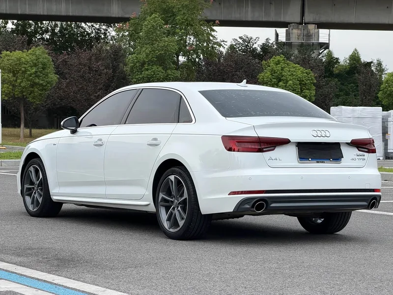 Audi A4L — фото 3