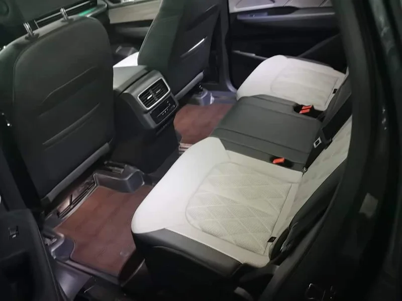Land Rover Discovery — фото 11