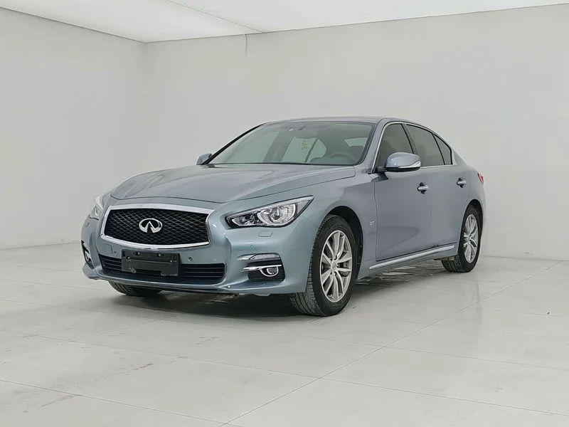 Infiniti Q50L — фото 1