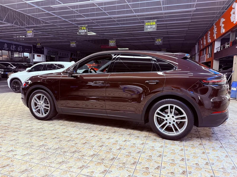 Porsche Cayenne — фото 8